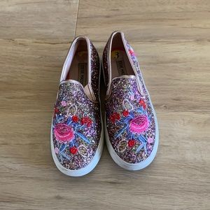 Steve Madden slip ons